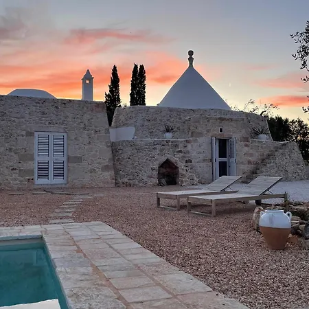 Trullo Ficoli オストゥーニ